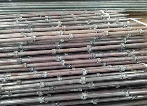 卢龙隧道钢花管